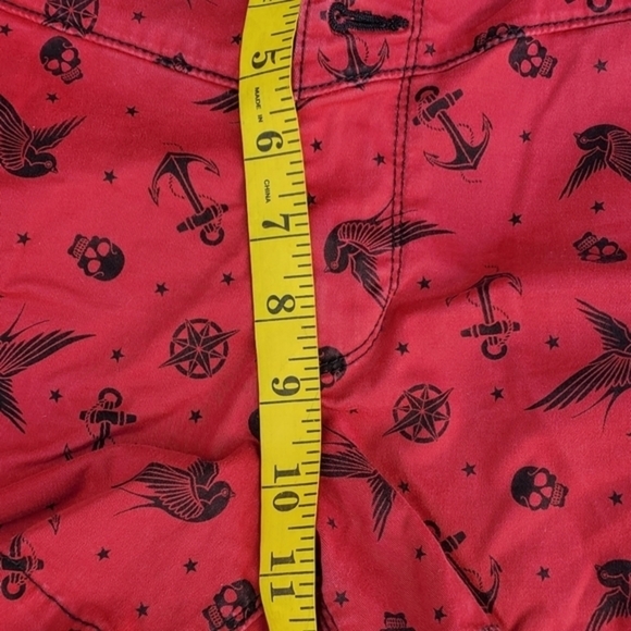 Lovesick skull button.shorts J15 / W 12-14 - Picture 4 of 10